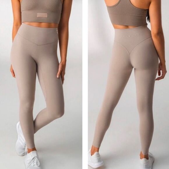 Balance Athletica Vitality The Cloud Pant Legging Mica Beige NEW - Picture 5 of 9